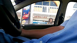 एक केटी गर्न मालिश
