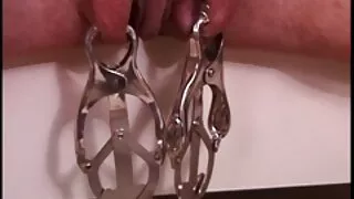 ट्रोइचका जेएचएमजे मा पिटेको स्लिट