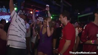 गले चूषण