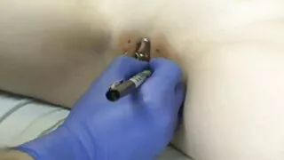 बकवास गर्न सानी रेडहेड मा तेल डालो