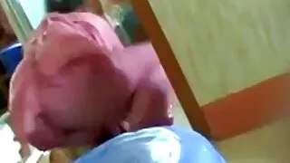 गोरा कुतिया ट्याक्सी चालक चूसा र उनको सवार