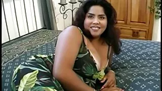 पति फिलिमहरु योनी संग सुतिरहेको पत्नी